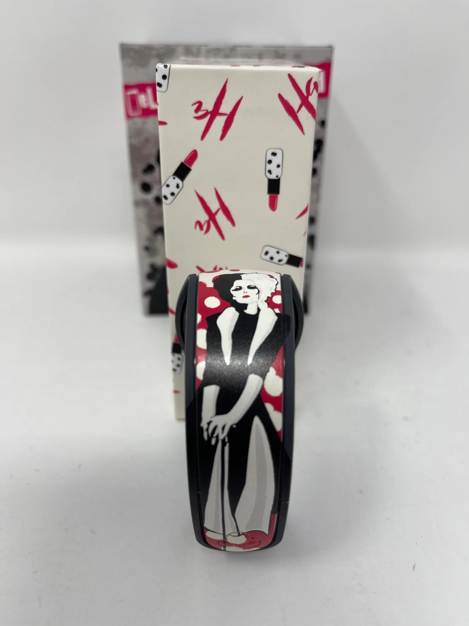Disney Cruella MagicBand 2 – Live Action – Limited Edition 4 Disney Cruella MagicBand 2 – Live Action – Limited Edition - Image 2